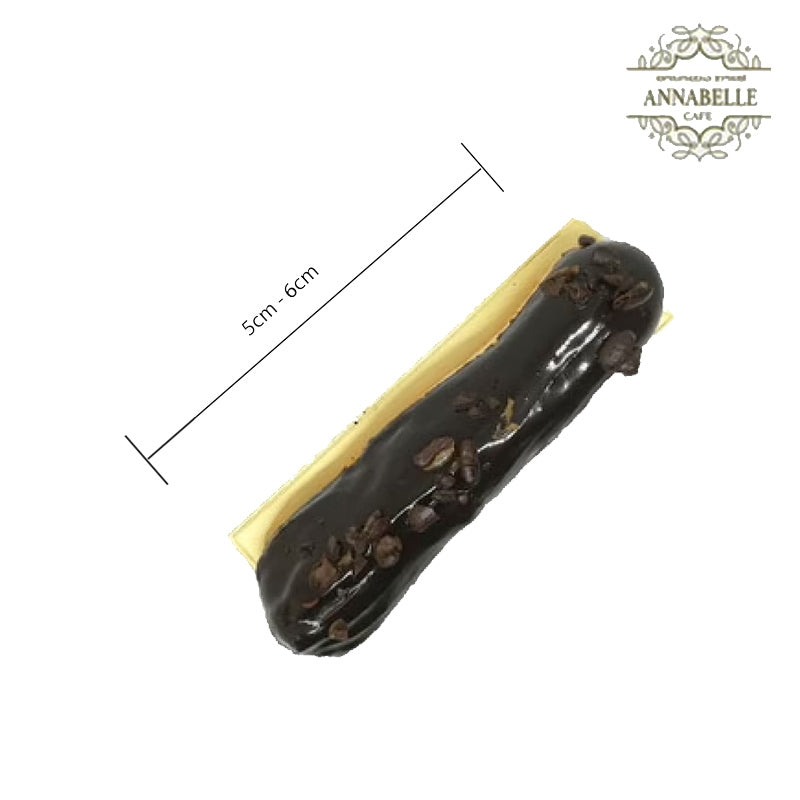 An eclair chocolate with dimensions 5cm by 6cm, with a logo of the brand Annabelle visible in the top right corner.